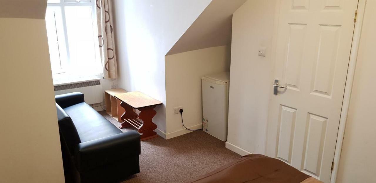 140 Midland Road Hotell Luton  Eksteriør bilde
